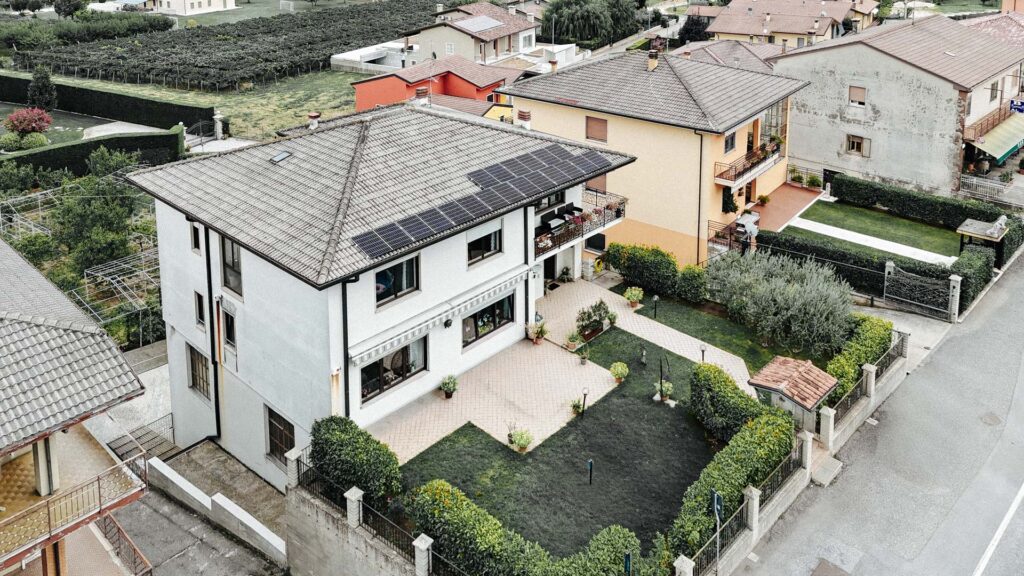  Fotovoltaico Veneto Montecchia di Crosara, VR
