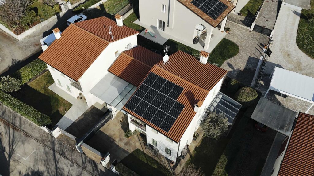  Fotovoltaico Veneto Pieve del Grappa, TV